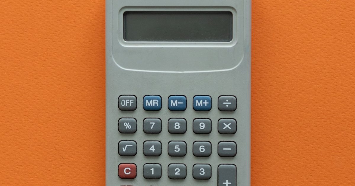 公務員が知りたい「銀行カードローンの金利を抑える条件」完全ガイド【2026年版】